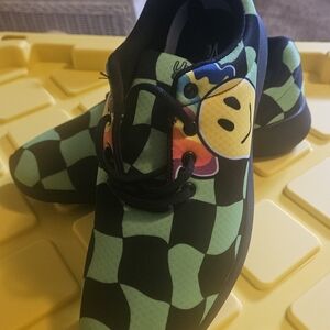 NWOT Women's Checkered Green and Black Shoes